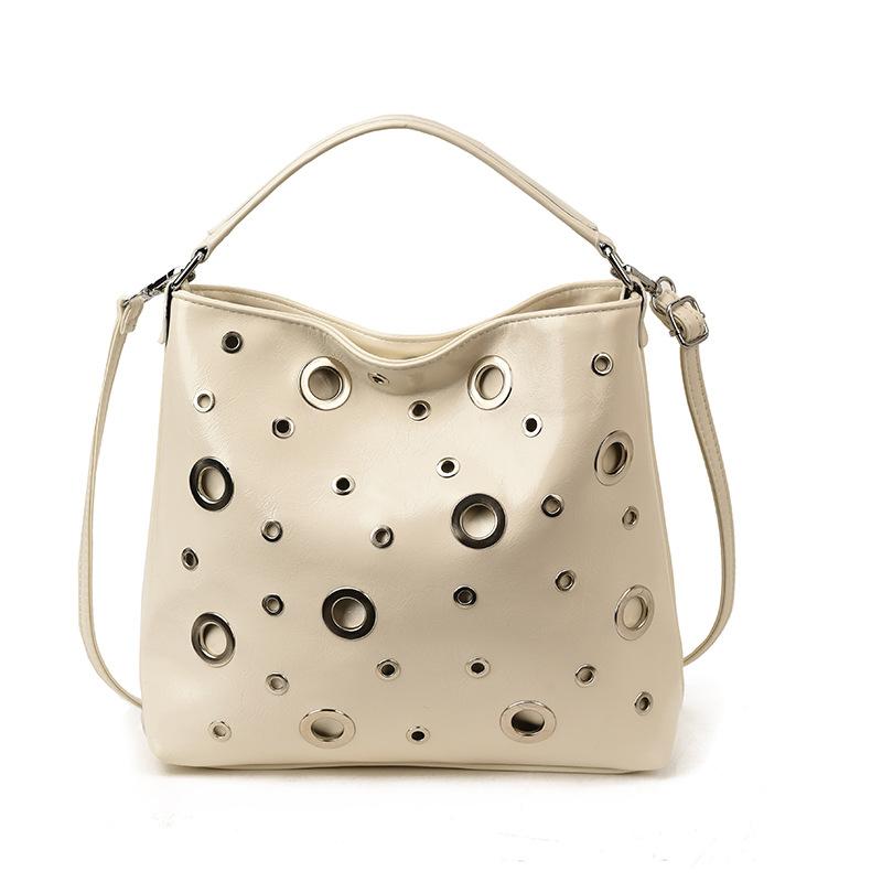 

2025 new niche design rivet shoulder bag foreign style versatile commuter messenger bag retro fashion handbag