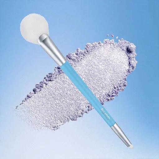 fwee Featherlike Dual Highlighter Brush