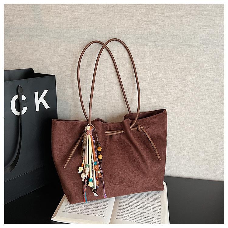 Large capacity retro suede tote bag women's 2025 new casual fashion shoulder bag niche versatile underarm bag