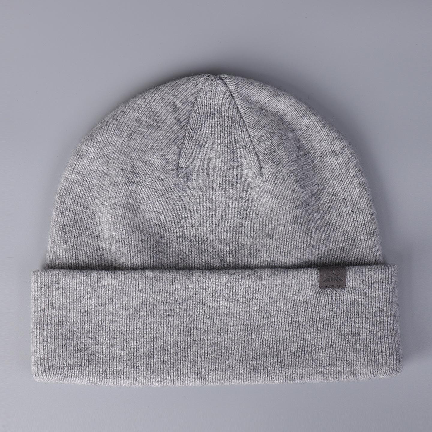 

Вязаная шапка из чистой шерсти Универсальная Повседневная Для улицы Простая шерстяная шапка Модная однотонная теплая шапка Трендовая M（56-58cm）