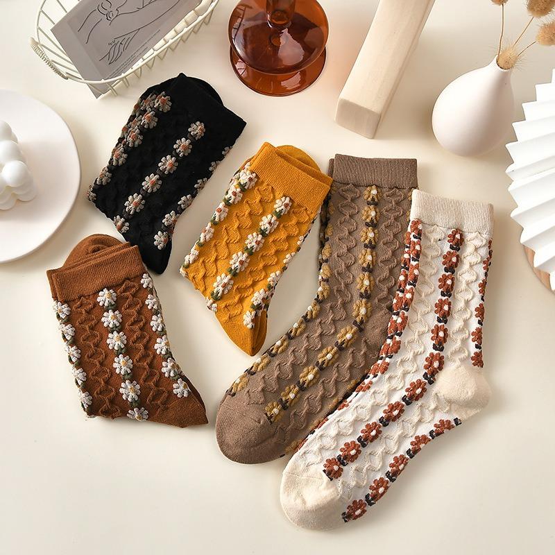 5 Pairs  Autumn and Winter Women Applique Flower Vintage Mid-tube Warm Socks Thick Anti-slip Soft High Elasticity Sock