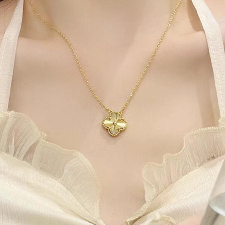 24 Christmas Clover Necklace for Women, 18K Gold-Plated, Dual-Tone with Diamonds, Durable Clavicle Chain.