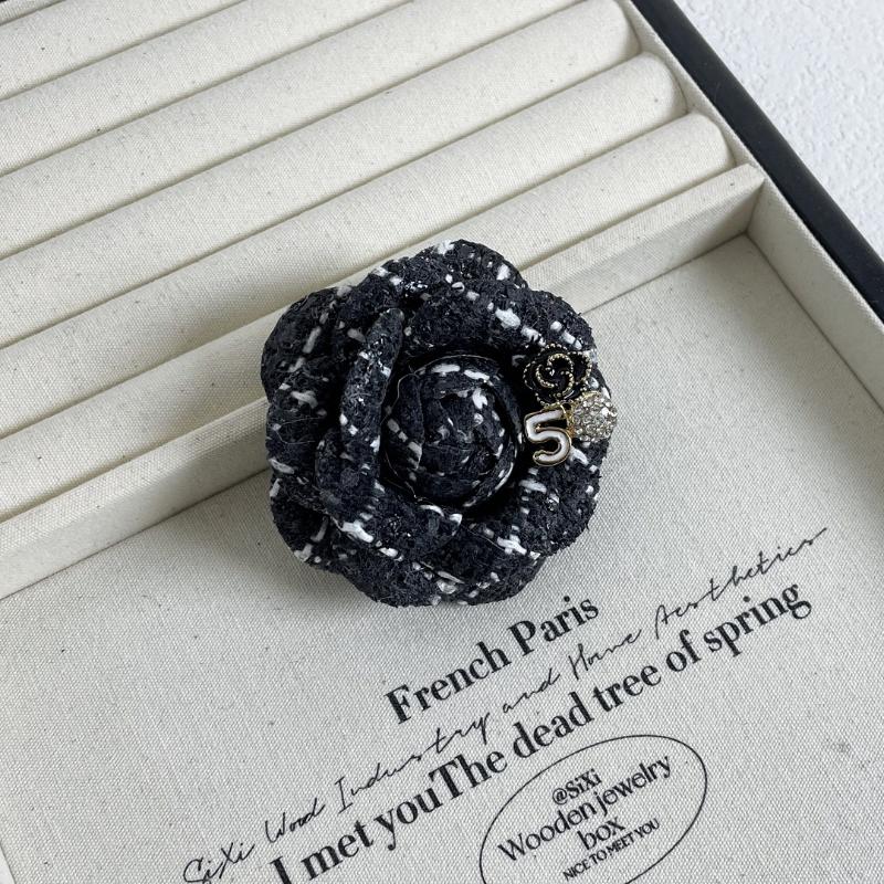 Korean Fabric Camellia Brooches For Women  Handmade Flower Lapel Pins Elegant Clothing Jewelry Accessories Corsage