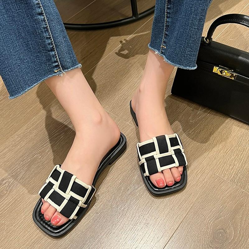 Fashion Summer Slipper Women Shoes Ladies High Quality Slides Sandals Womens Shoes New Fashion Design Beach Flat Shoes Female Slippers