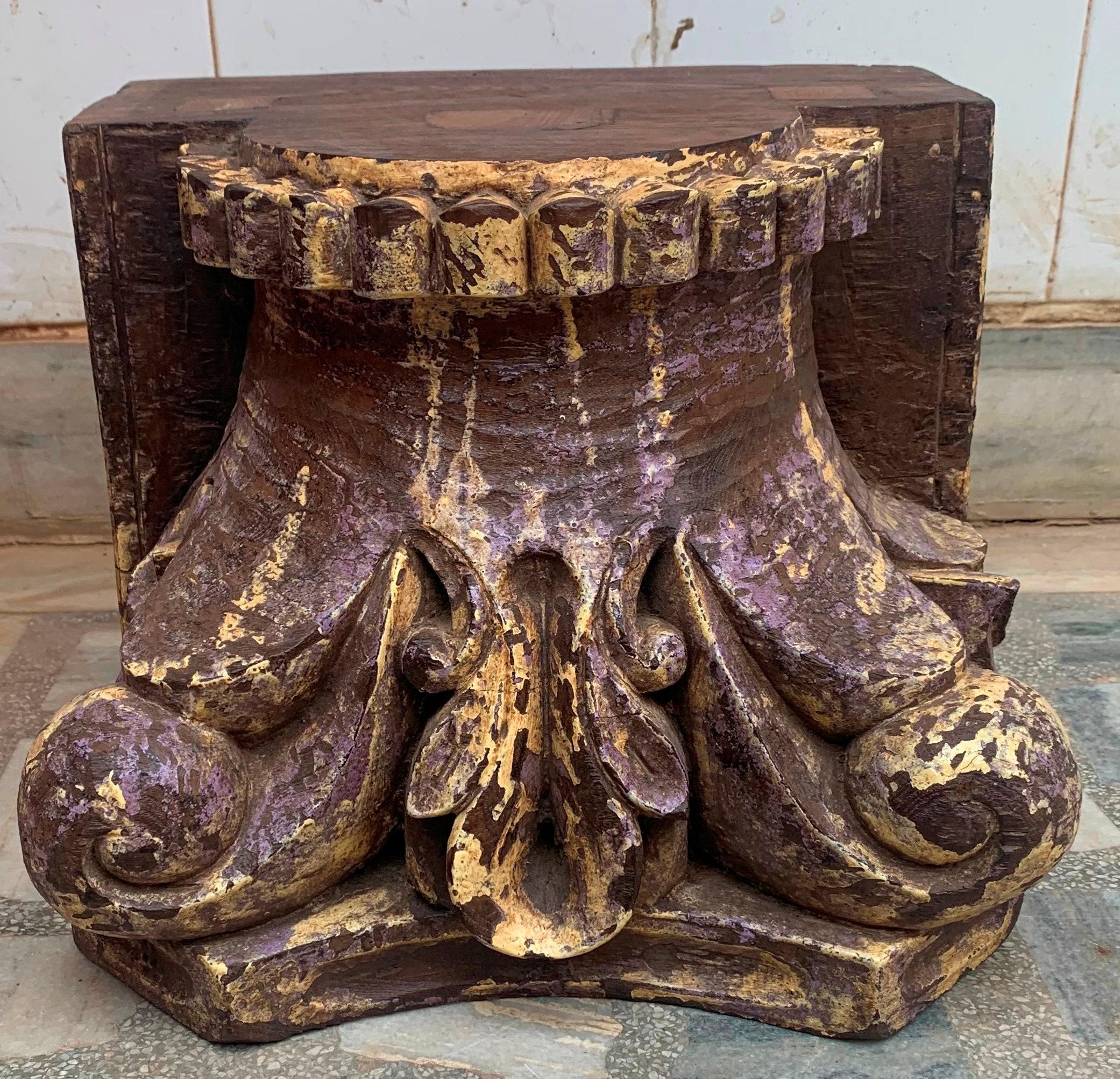 

Античний дерев яний кронштейн: Потертий кронштейн для полиці ручної роботи 16” X 8” X 24” (l x w x h) різнокольоровий