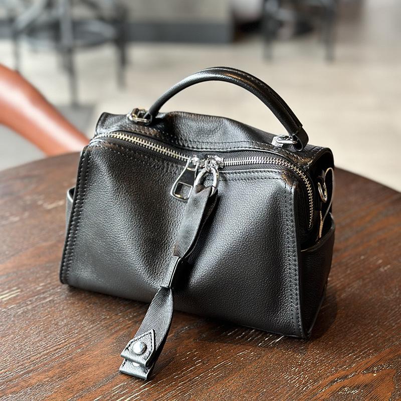 Boston Handbag Women's Spring New Fashionable Large Capacity Casual Pillow Bag Versatile Retro Single Shoulder Crossbody Bag