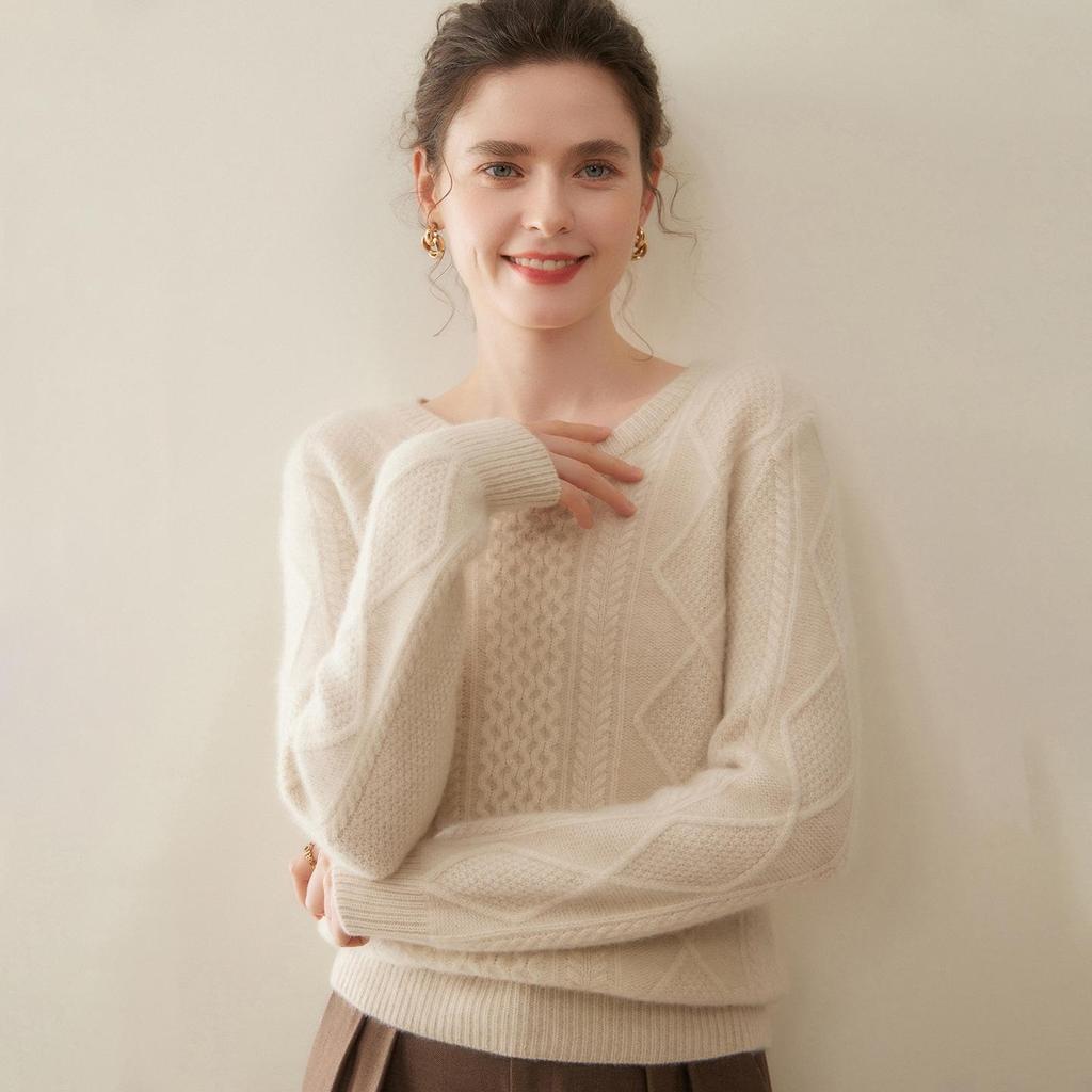 Women's Round Neck Cashmere Sweater - Thick Three-Ply Pullover for Autumn/Winter, Loose and Warm Versatile Base Layer Top.