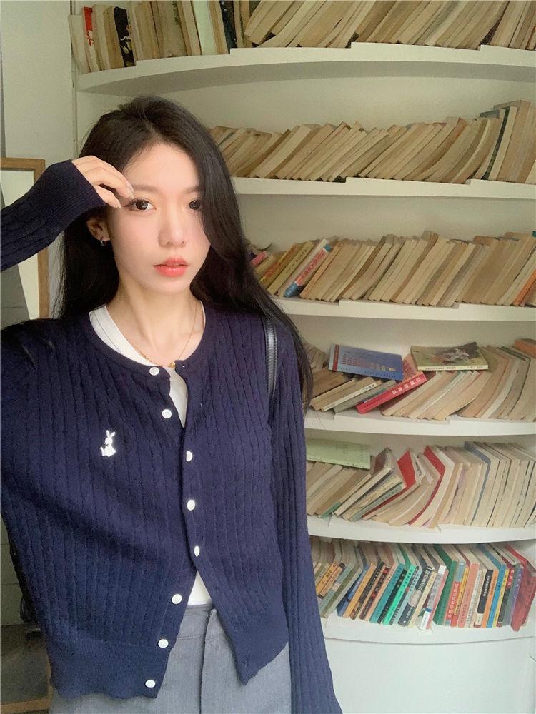 Early Autumn Women's V-Neck Knit Cardigan - College Style, Short, Embroidered, High-Waisted Korean Fashion Sweater