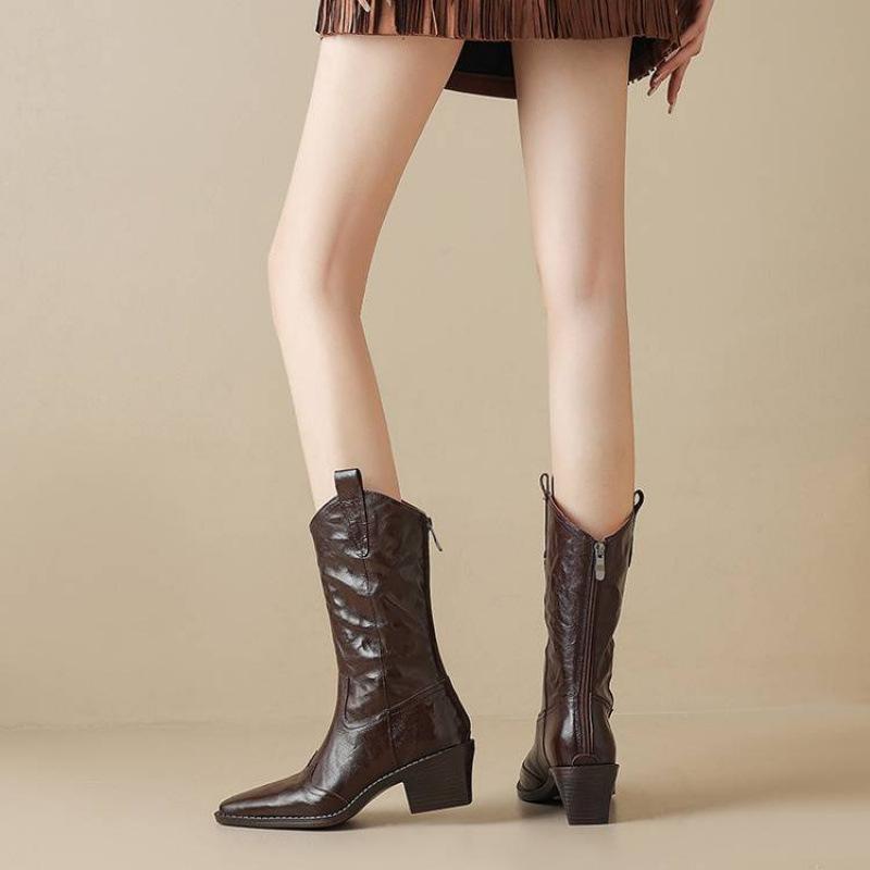 

Корейская версия новых женских кожаных ботинок большого размера, модные ботильоны на среднем каблуке с заостренным носком, резиновой подошвой и задней молнией, осенне-зимние ботинки средней высоты 40