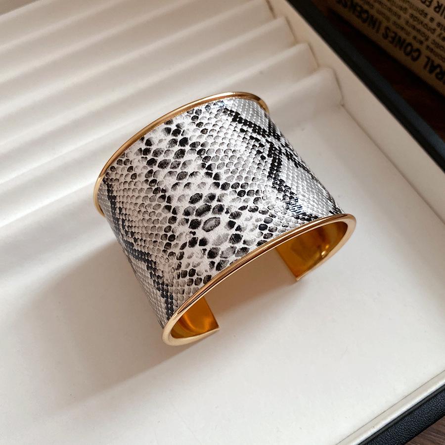 Minimalistyczna bransoletka z żywicy w kolorach gradientowych: Świeża, Słodka, Wszechstronna Bransoletka dla Kobiet