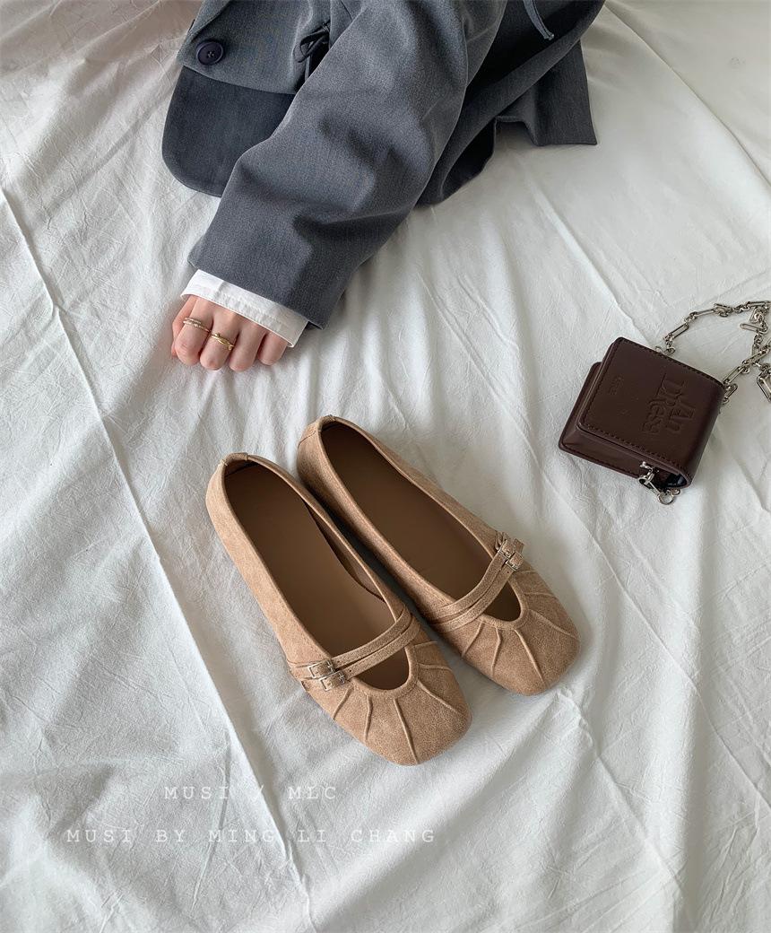 

Fairy style high heels 2025 spring new pleated light mouth single shoes thick heel retro temperament French Mary Jane shoes 39 абрикосовый