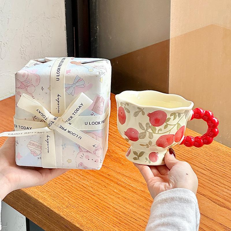 Birthday Gifts for Girls, Cute Fruit Ceramic Mugs, Girlfriends' High-end Souvenirs, and Children's Gift Boxes.