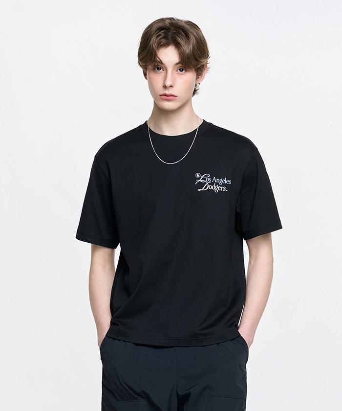 Emelbi Serif Lettering Semi-Oversized Short Sleeve T-Shirt La (Black)