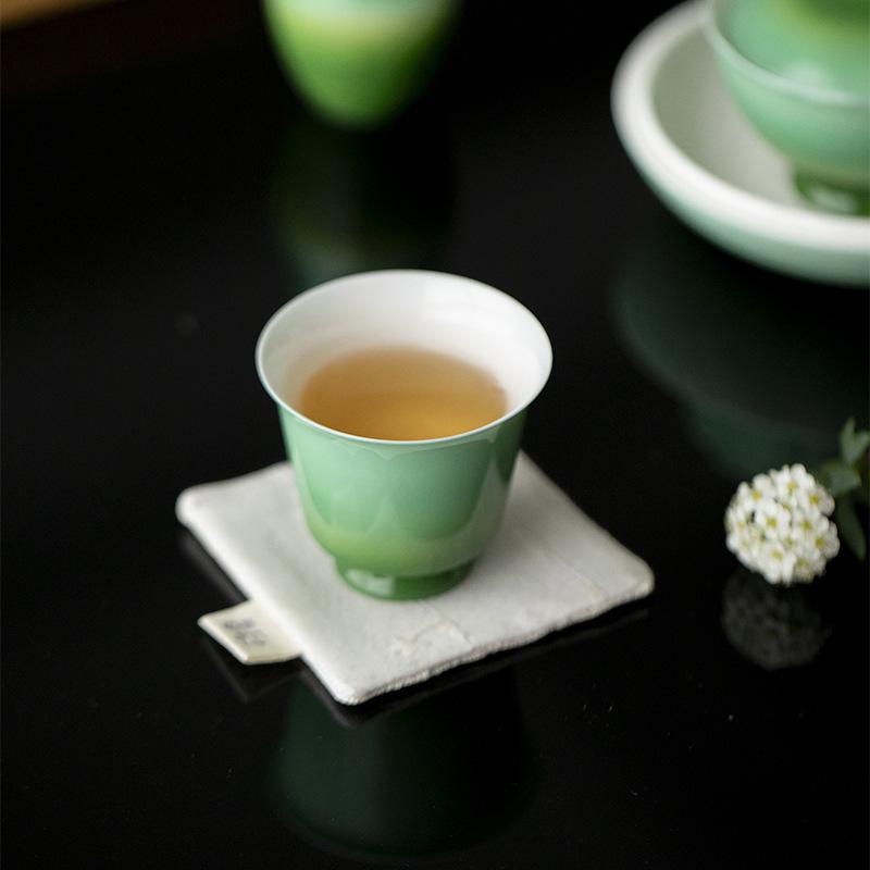 Service à thé en céramique peint à la main avec glaçure dégradée vert jade Gaiwan Gongfu Tasses pour la maison le bureau Collection Printemps Éveillé Cadeau