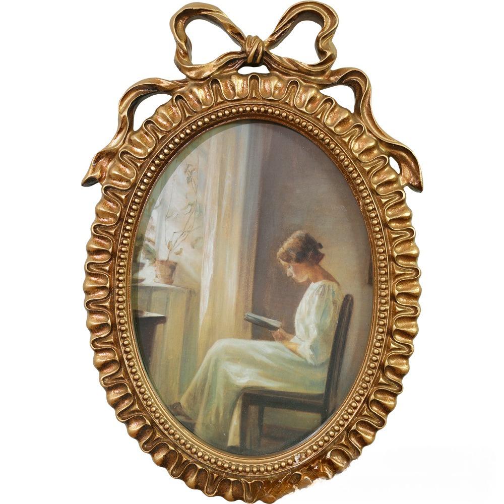 Vintage Oval Picture Frame with Bowknot Photo Frame for Wall Hanging Or Tabletop Ideal for Home Decoration And Wedding Displays