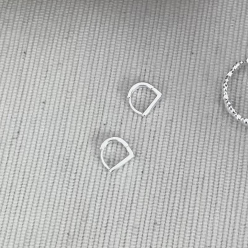 Серебряные серьги-кольца S925 Геометрические Шикарные Полые с Буквой-D для Женщин Изящные Украшения Высокая Роскошь Винтажные Аксессуары