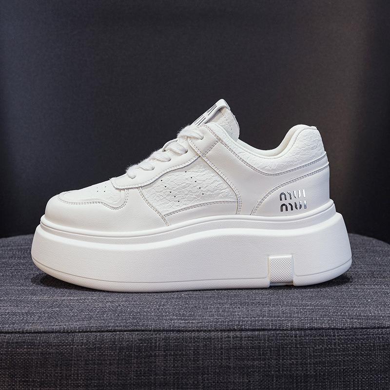 Muffin platform white shoes women's 2025 new small height increase round head lace-up fashionable versatile casual board shoes