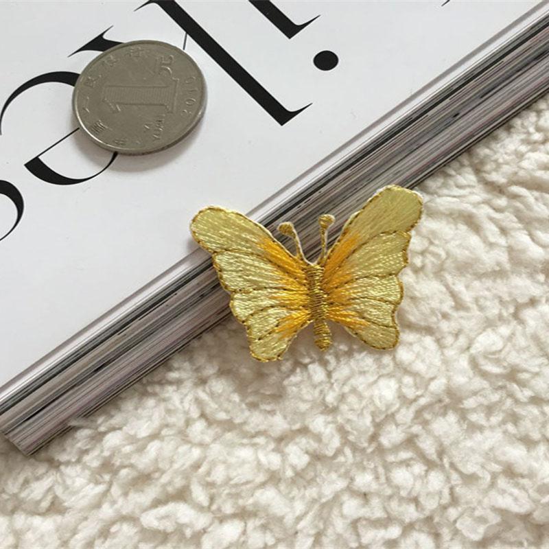 Naklejki na ubrania buty 10 szt. złota nitka motyl haftowana torba z materiału dekoracyjna naszywka pieczęć Diy akcesoria klej wzór z dziurką aplikacja
