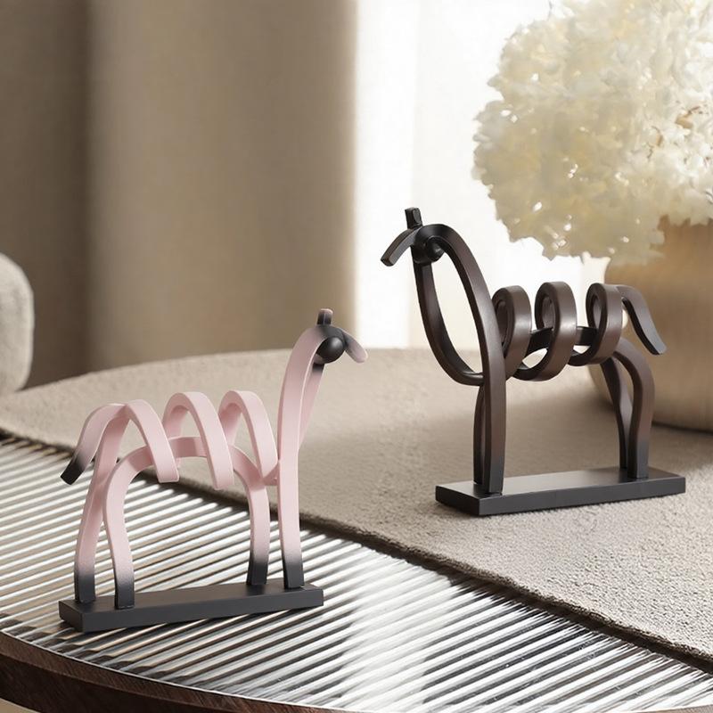 Abstract Line Hollow Horse Figurine Resin Animal Sculpture Craft Living Room Office Hollow Horse Figurine Home Decoration Gift
