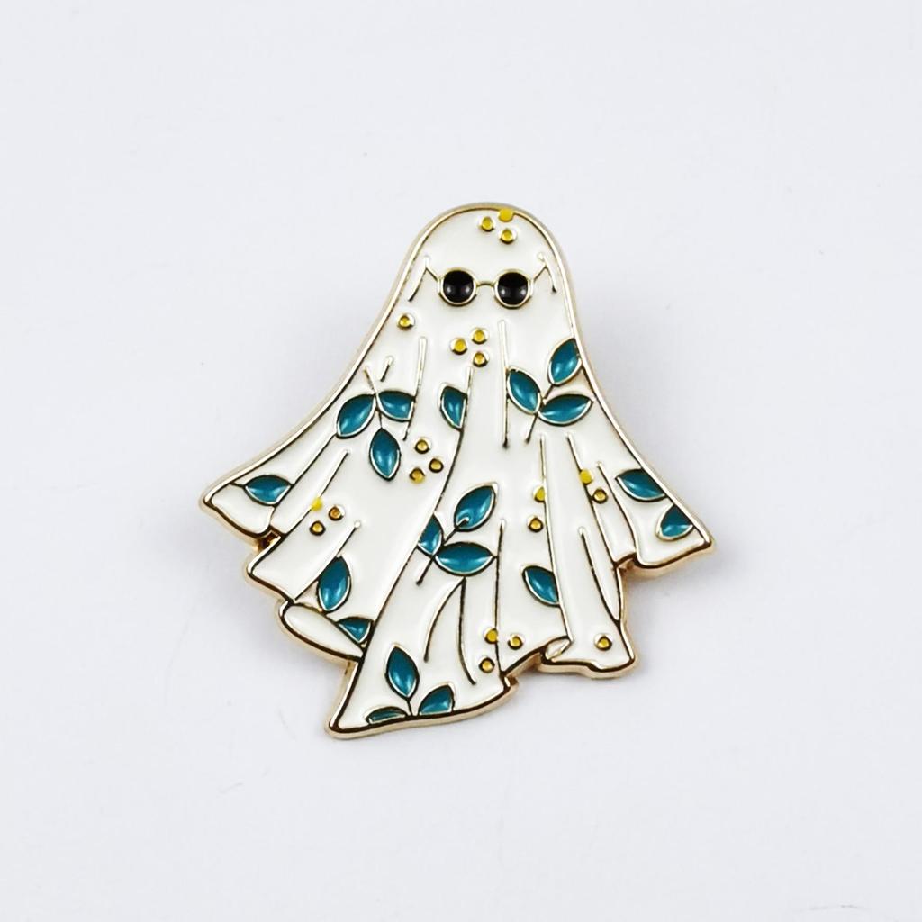 Cartoon Ghost Brooch: Smiling Face, Heart & Flower Badge for Halloween Costume