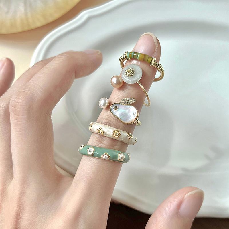 Stylish Rabbit Pearl Ring For Women Elegant Fashion Statement Adjustable Design