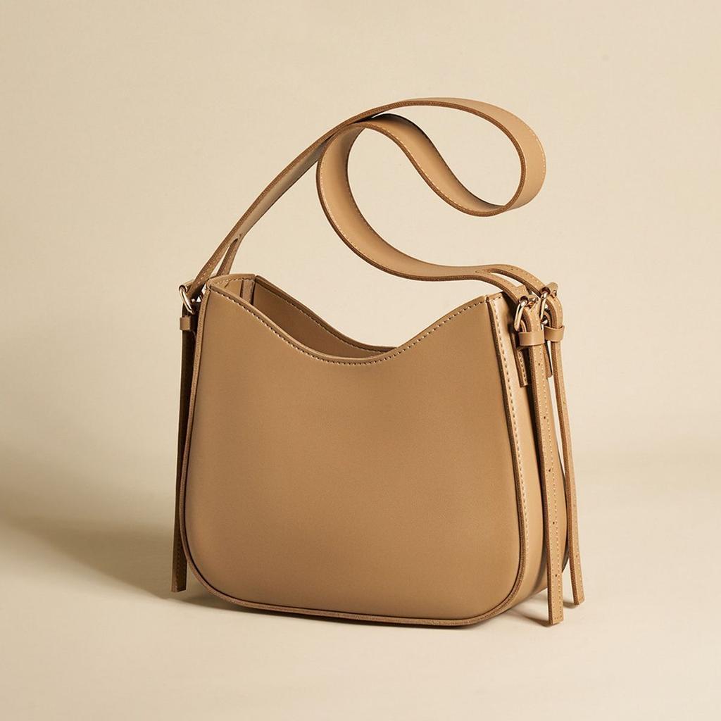 Premium Sense Versatile Messenger Bag Women's 2025 New Fashion Retro Underarm Bag French Women's Shoulder Bag