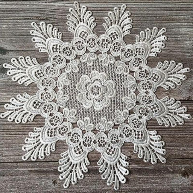 

Вышитый водорастворимый белый круглый коврик для стола, маслостойкий и водонепроницаемый, кружевная подставка под стакан, украшение для рабочего стола 20CM