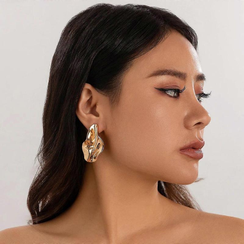Gold Irregular Metal Pleated Earrings - Aesthetic Party Jewelry
