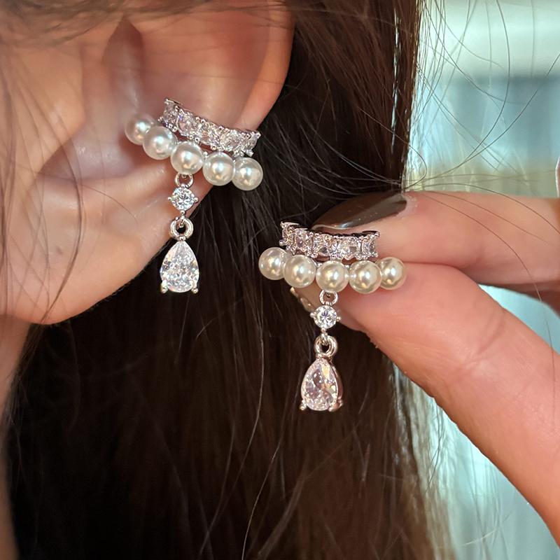 

Luxury Crystal Zircon Waterdrop Clip Earrings for Women Simple C Shaped Pearl Shiny Without Pierc Ear Cuff Wedding Jewelry Gifts