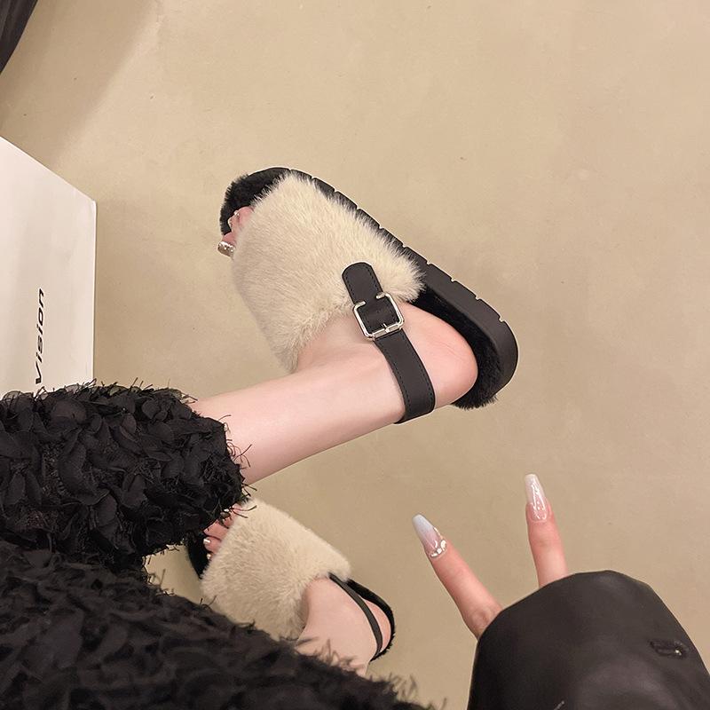 Foreign trade plush sandals women wear white fluffy shoes in winter women's new flat-soled fluffy slippers in autumn and winter 2024