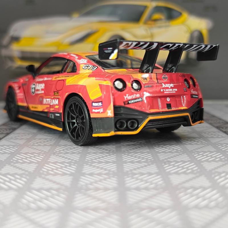 CPVMJE1 1:32 Simulation Nissan GT-R NISMO R35 Legierung Supercar Modell, Türen und Haube können geöffnet werden, Sound und Licht Rückzugskraft Auto
