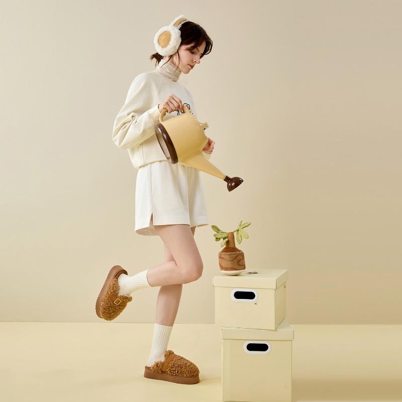 New Fashionable and Versatile Cotton Shoes and Slippers, Indoor Warm and Fleece Height-increasing Shoes