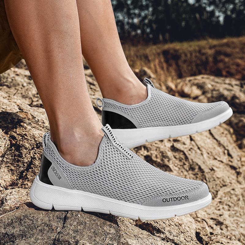 Mesh shoes men's summer breathable mesh shoes round head foot cover sports and leisure shoes men's mesh lazy shoes