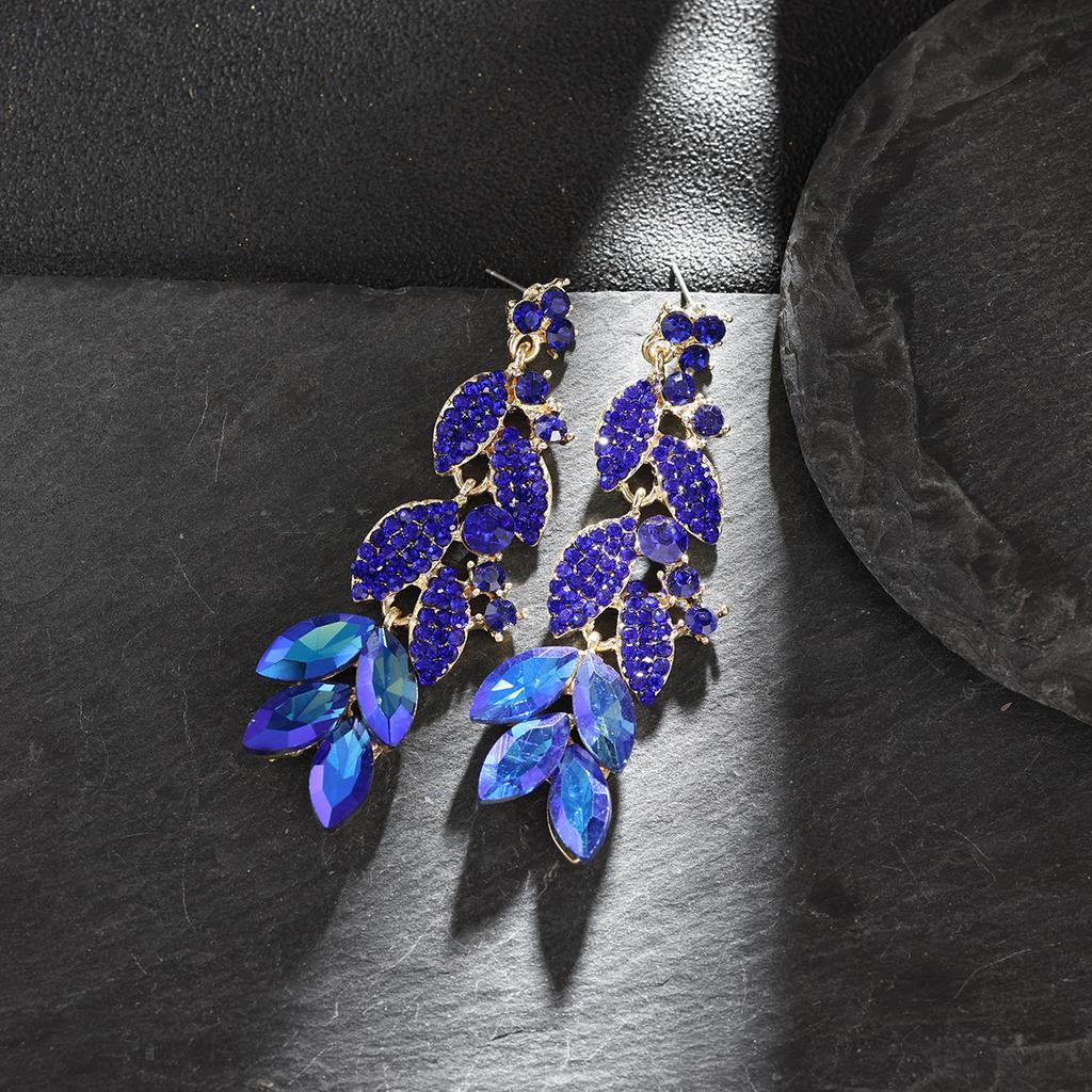 Exquisite Leaf-shaped Fashion Earrings  Forest-style Sweettrendy Earrings  Super Sparkling Elegant Earrings