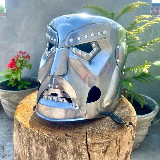 Doom Inspired Helmet  High Quality Cosplay Prop Perfect for  Fans  Authentic  Villain Cosplay Gear
