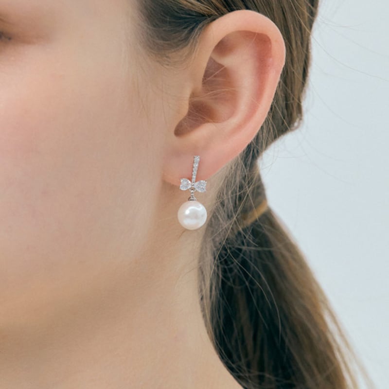 

JYDDM Point Ribbon Pearl Earrings SILVER