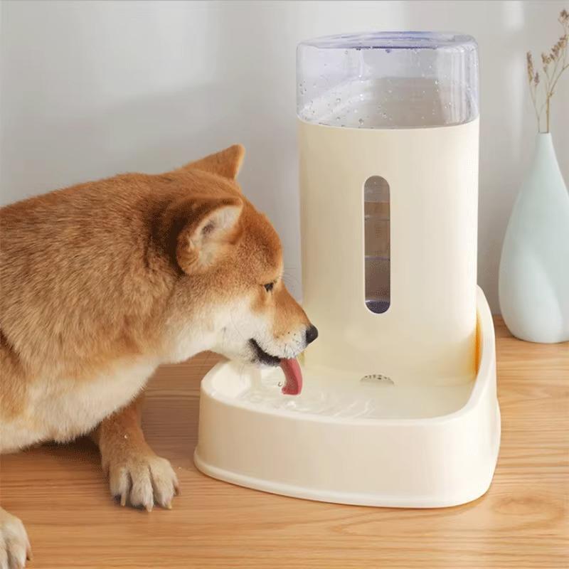 3.8L Eco-friendly Plastic Pet Feeder Dog Cat Automatic Water and Food Feeder Dispenser Bowl Grain Storage Barrel