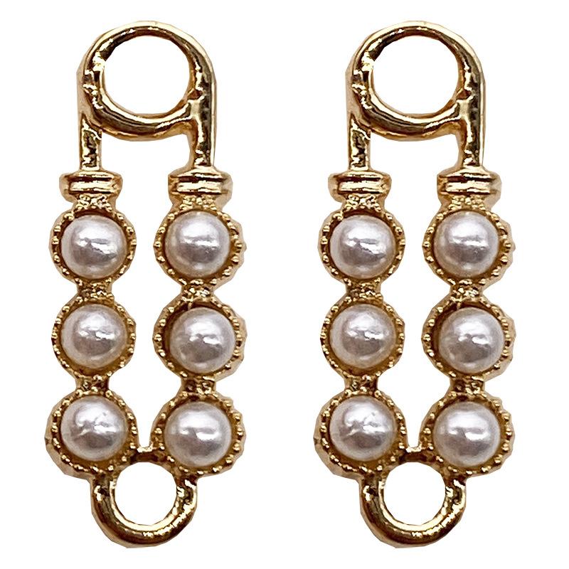 

Забавные и персонализированные серьги с жемчужными штифтами Простые, маленькие и нишевые серьги в холодном стиле