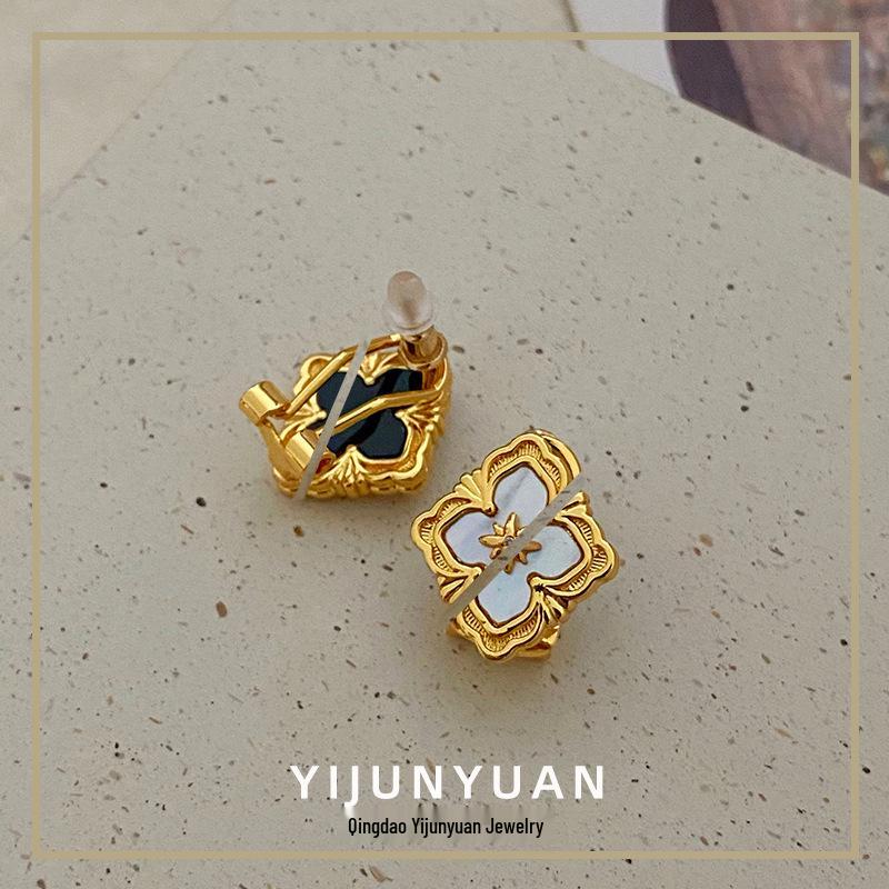 

Elegant French Eight-Pointed Star Natural Shell Necklace - Women s Luxury Fashion Clavicle Chain