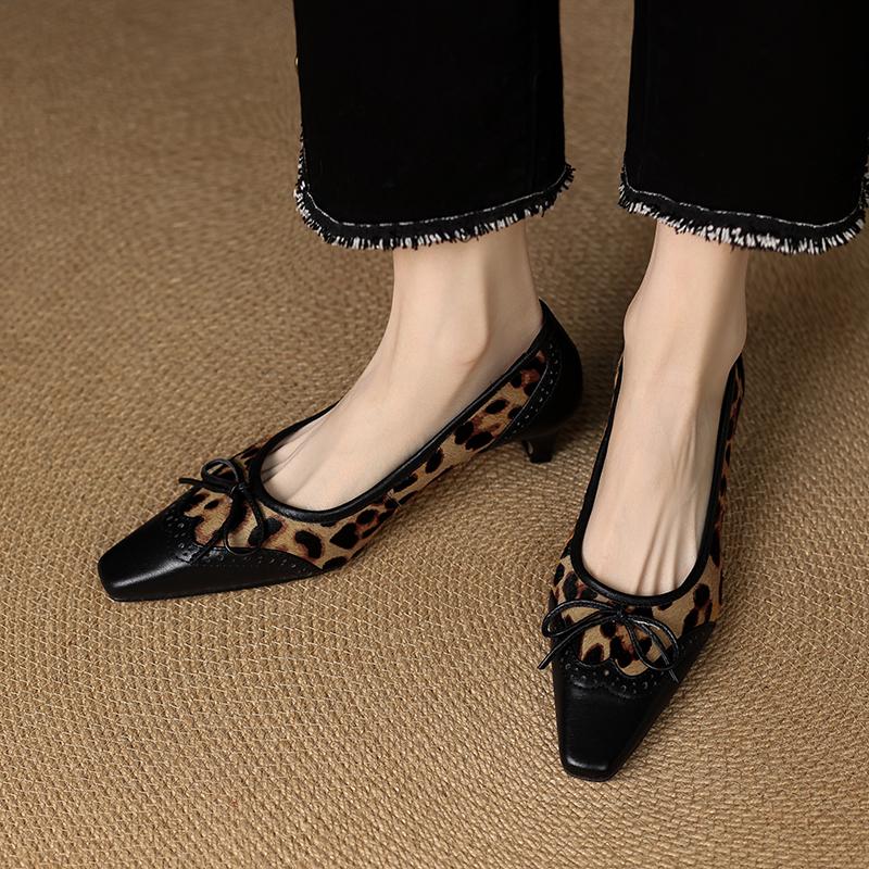 Mode 2025 Nya Vårkängor Dam Pumps Fyrkantig Tå Hästhår Äkta Läderskor För Dam Blandade Färger Brogue Damskor Smal Mun