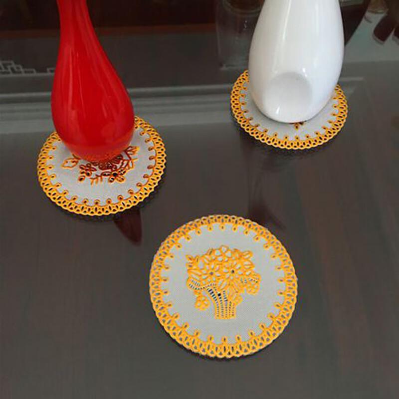 

Homeglen Round PVC Gold Stamped Flower Basket Design 12-Piece Mat Set