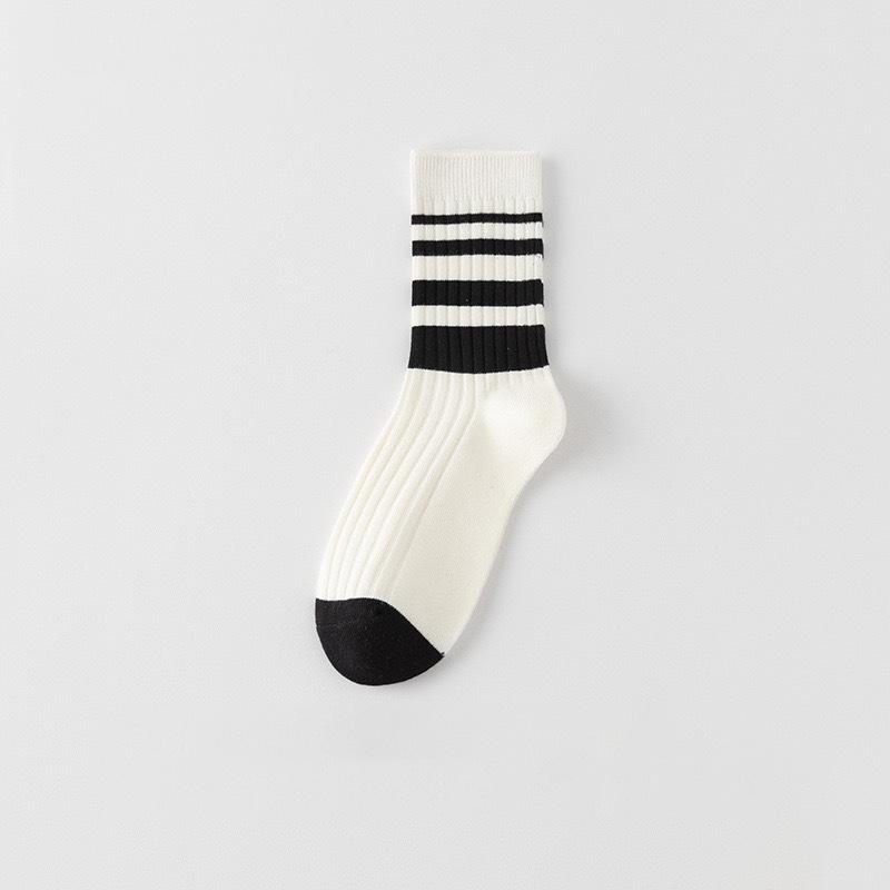 Children's Fall and Winter Style Mid-length Socks, Pile Socks, Black and White Striped Long Socks, Anti-odor and Sweat-absorbing Socks