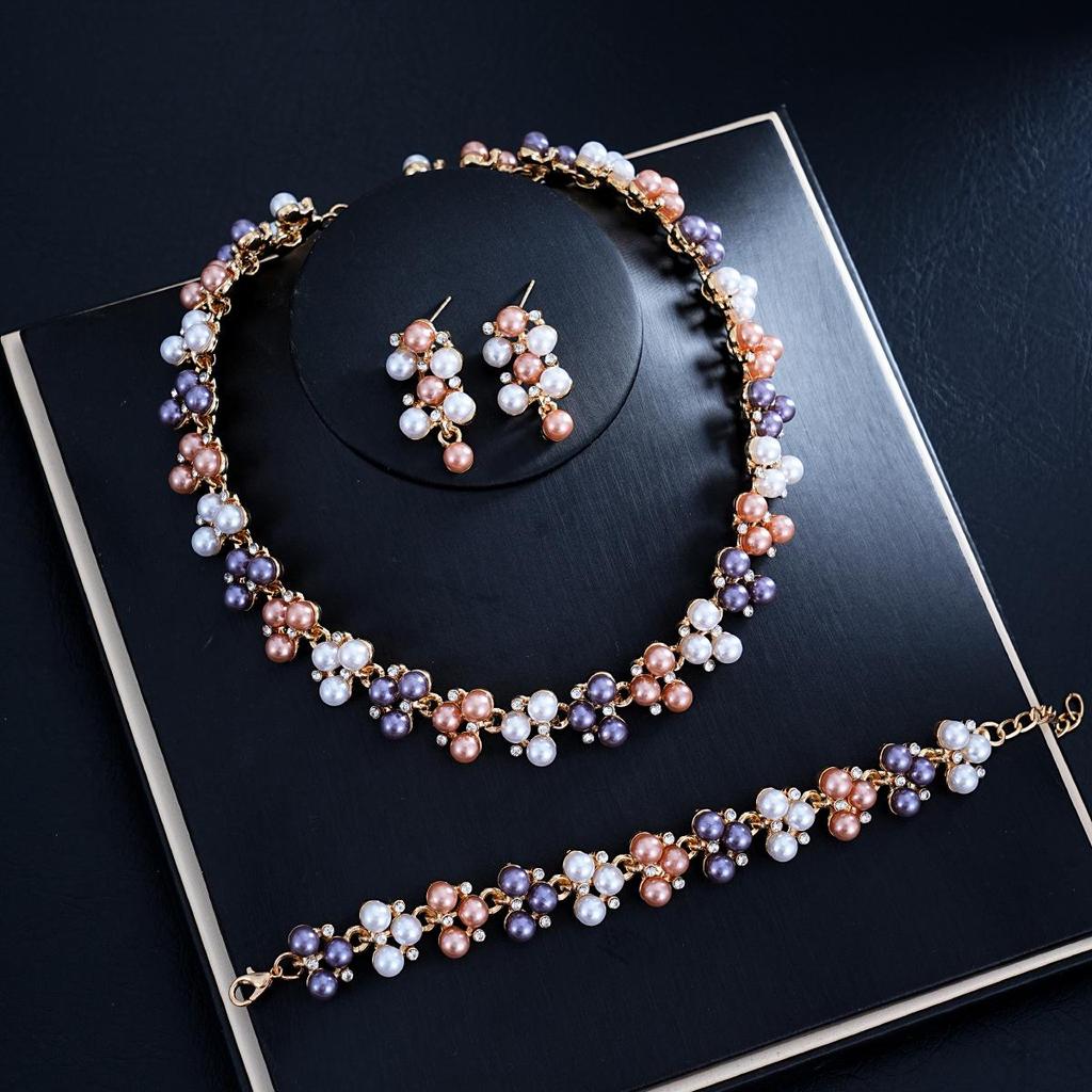 Luxurious Geometric Rhinestone Pearl Jewelry Set: Necklace, Bracelet, Earrings