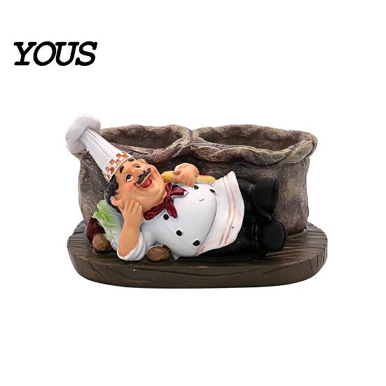 Cartoon Chef Kitchen Decor Salt And Pepper Shakers Set, Decorative Resin Statue Spice Even Seasoning Spreader Organizer, Glass Holder for Dining