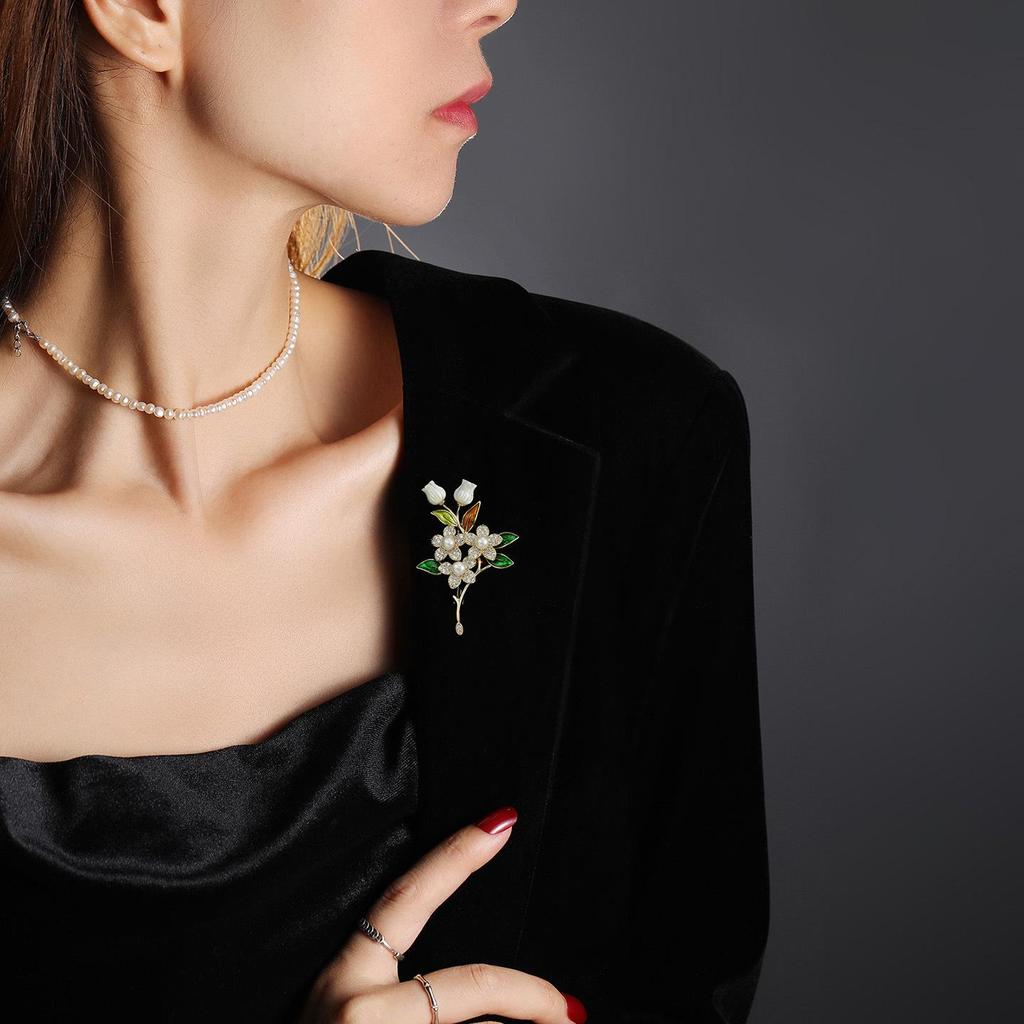 Bo Xin Yun Freshwater Pearl Gardenia Brooch - Elegant Women's Fashion Pin