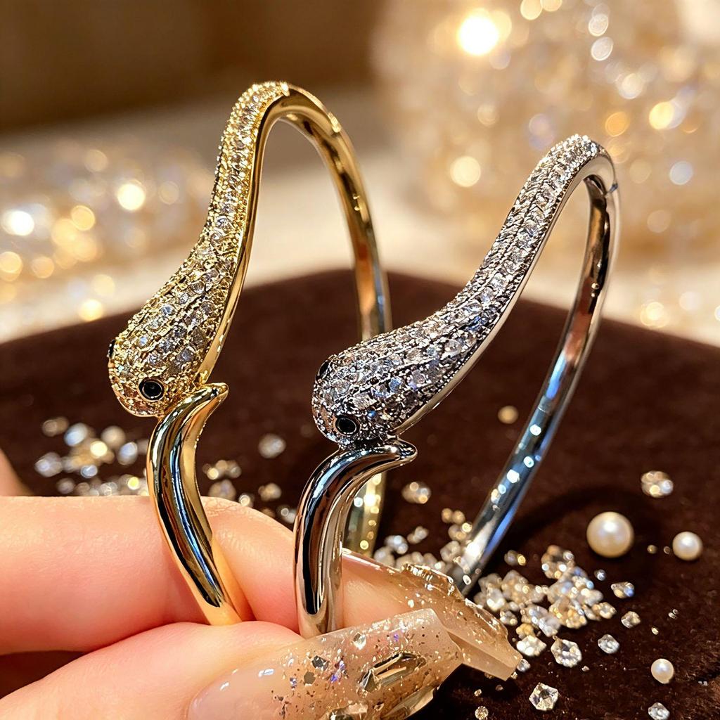 18K Gold Snake-shaped Zirconia Bracelet - European & American Design, Luxurious High-end Jewelry