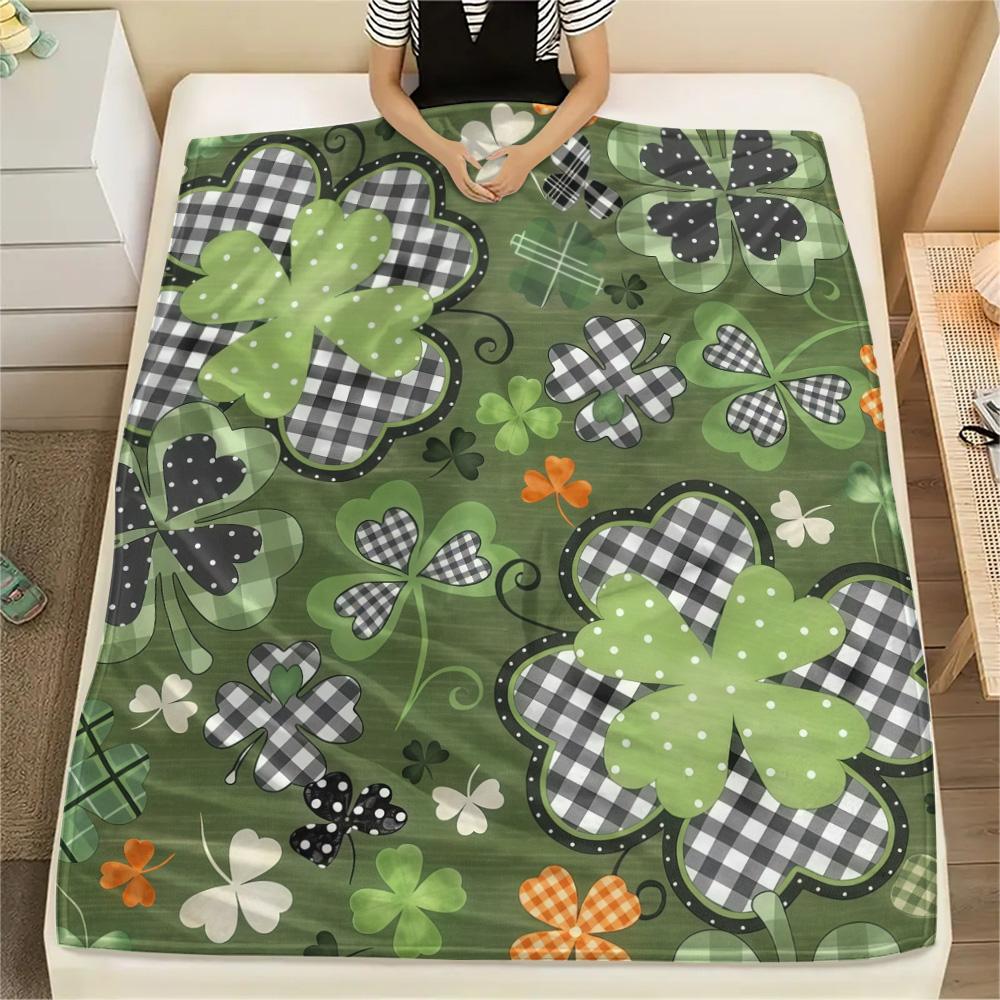 1PC Four-leaf clover Print FlAannel Blanket, High quality Comfortable for All Seasons, Home Decor, Warmth and Comfort