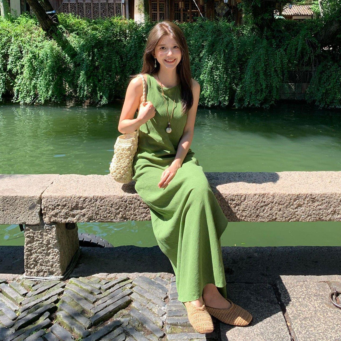 Elegant French Green Sleeveless Summer Dress: Mori Girl Style with Waist-Cinching Bell-Shaped Skirt Medium зелёный