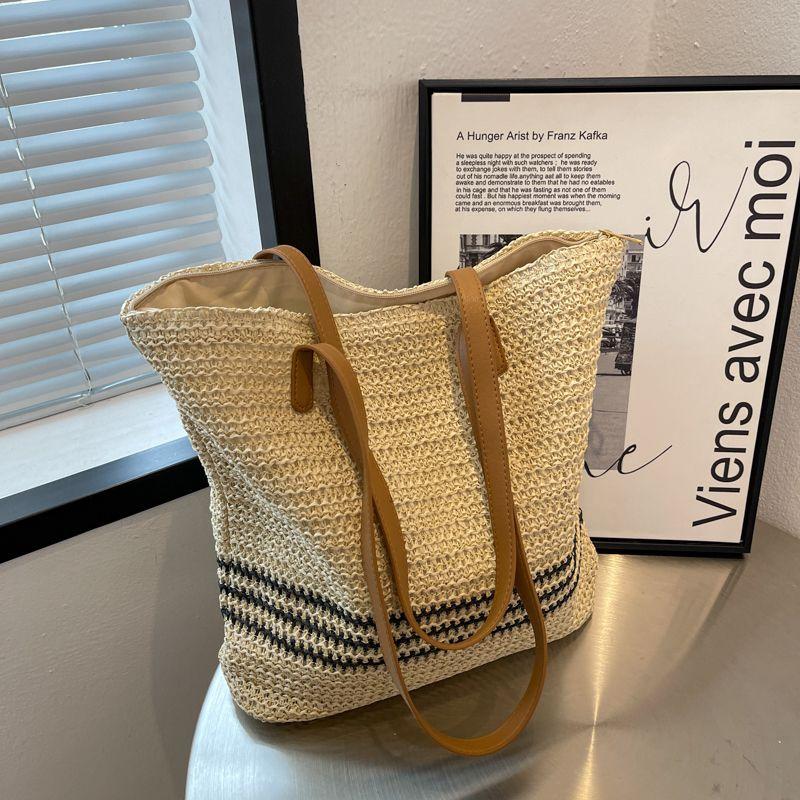 Women's Large-capacity Literary Striped Straw Bag Ethnic Style Shoulder Bag Tote Bag Handbag Vacation Beach Bag
