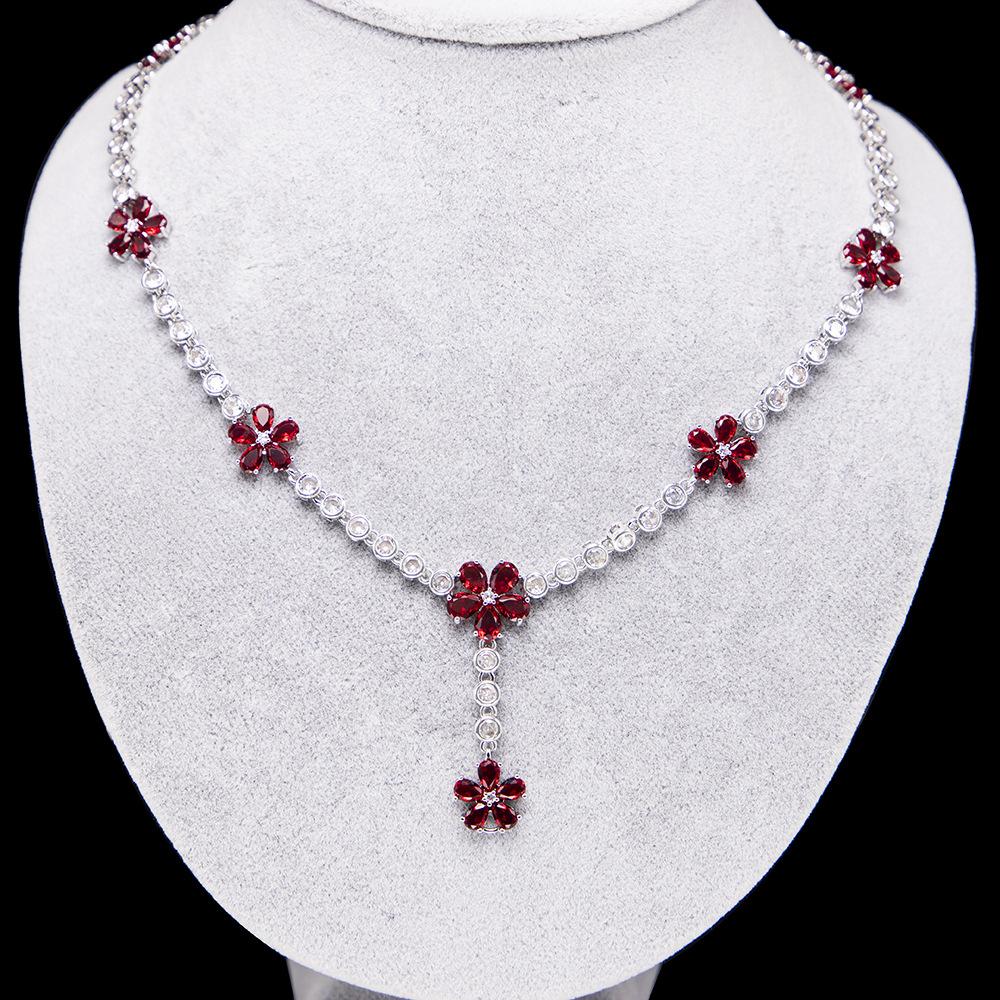 Accessories Women'S Zircon Necklace Women'S Versatile Clavicle Chain Flower Small Fresh Pendant High-End Necklace Women'S